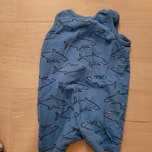 Hanna Andersson Tank Romper Shark print 3-6 months - Picture 3 of 4